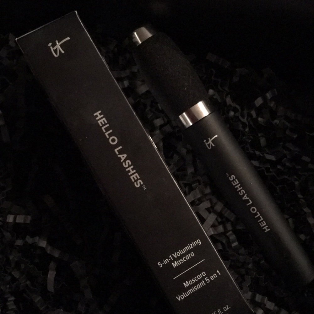 It Hello Lashes 5-in-1 volumizing Mascara